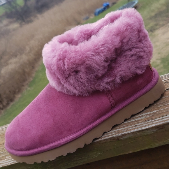 NWOB UGG Classic Mini Fluff 7 Shearling - Picture 6 of 15